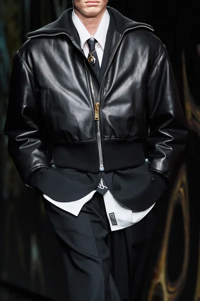 Look 9